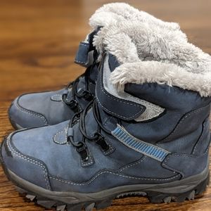 Winter boots for boys